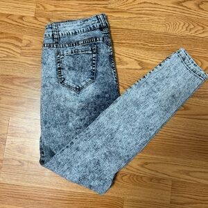 Stylish Acid Wash Skinny Jeans for Women